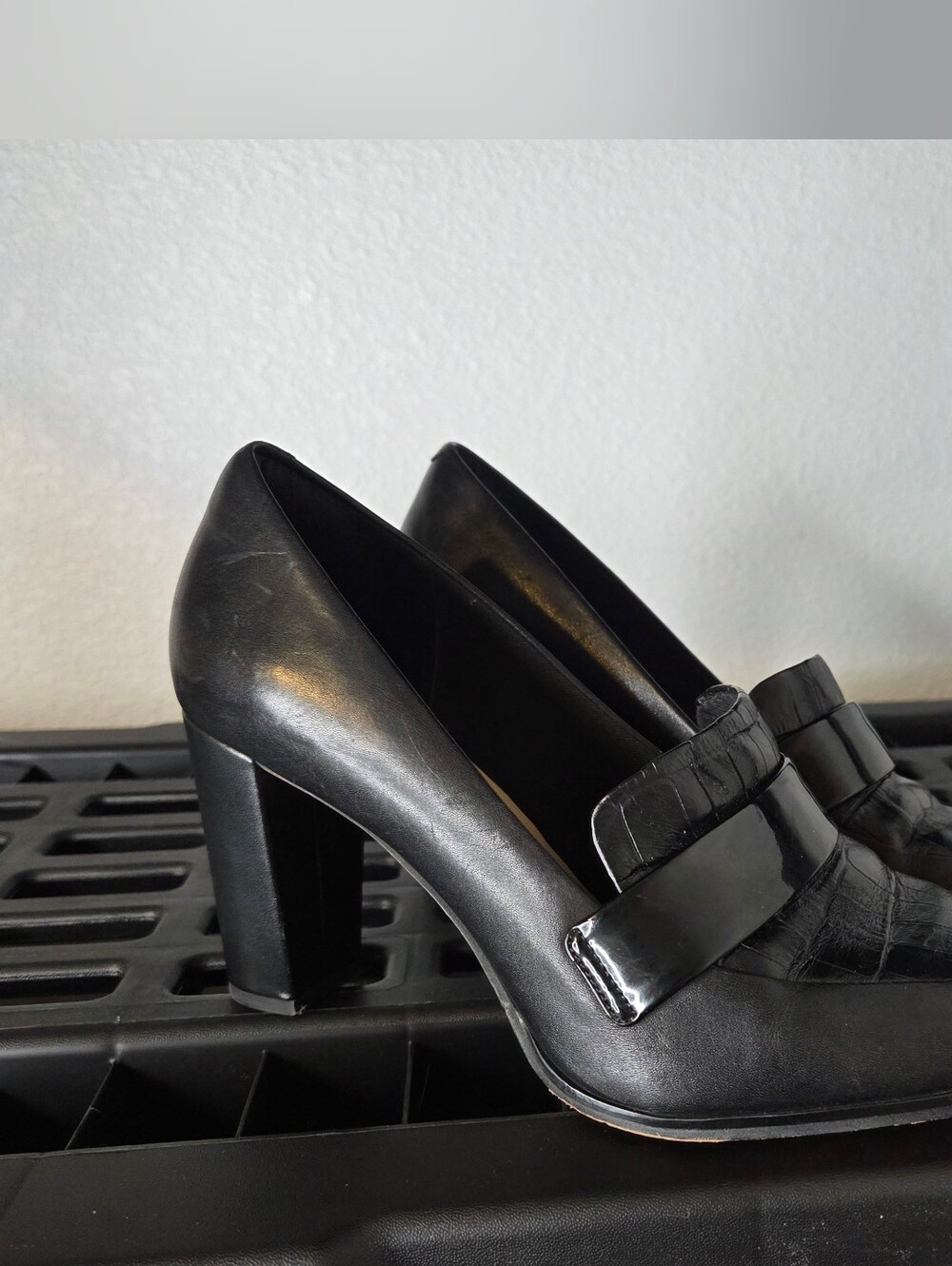 Clarks Classic Black Women's Block Heel Pumps, Size 10